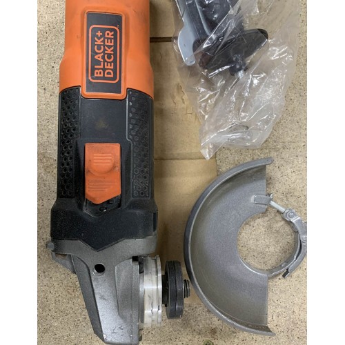 VÝPRODEJ BLACK & DECKER BEG220 Úhlová bruska 125mm, 900W PO SERVISE, POUŽITÉ!!